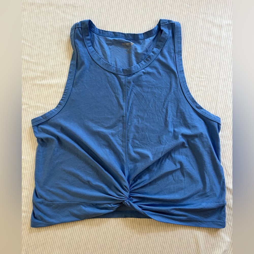Women’s Old Navy Cloud 94 Soft Crop Top